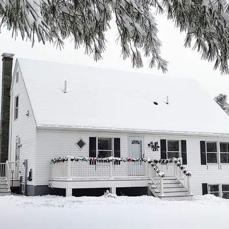 Country Living Just Minutes from Everything! Skiers! WE Have Snow!!