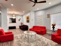 Lincoln Ave Home By Naval Base! Hotels near Waukegan Municipal Beach