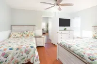 5bed/5bath house with heated pool and fire pit!