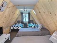 Josh’s Campton Cottage by the Pemi River in the White Mountains! Hotels in Campton