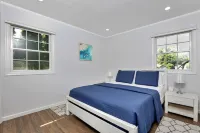 Waterfront Property E. Quogue Minutes From The Hamptons Hotels in Southampton