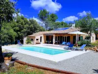 In the heart of 4600m2 of oaks, quiet: swimming pool, tennis, pétanque, private - piscine