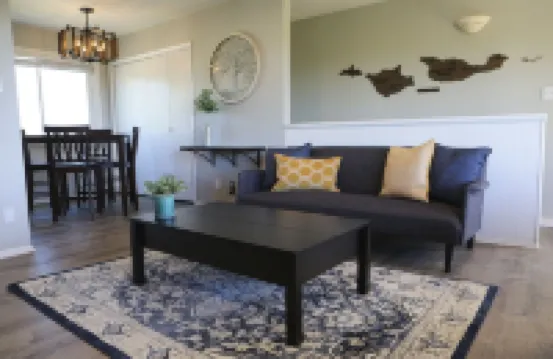 Over the Oaks - Great View - Whole Home - Stylish