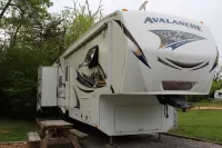 Luxury 5th Wheel Glamping In Style In Historic Mentone,  Alabama