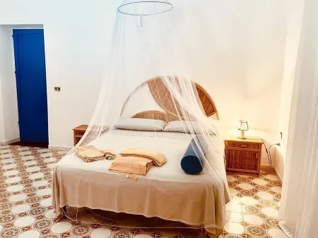 4 Bedroom Villa in Marsala Отели в г. Марсала