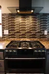 Fireweed House - Elegant Downtown Escape with Local Flair