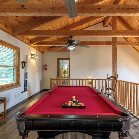 Cozy Cabin Close to Boone, Sugar Mountain, Banner Elk, Beech, and Blowing Rock