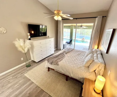 A Waterfront Oasis! Private Pool, Fishing, Gulf Access in Sunny N Fort Myers!