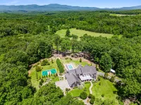 Mountain Mansion 7BR, 10Ksf, Views, Pool, Sport Court, Gym, Sauna, Petting Zoo
