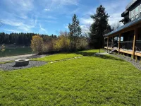 Luxury Waterfront - Private beach, hot tub, movie room, wheelchair accessible