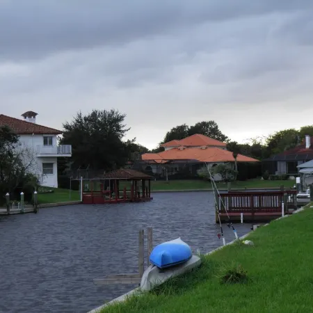 Salt Water Canal home w/Dock, Family/Pet Friendly, close to Beach and A1A