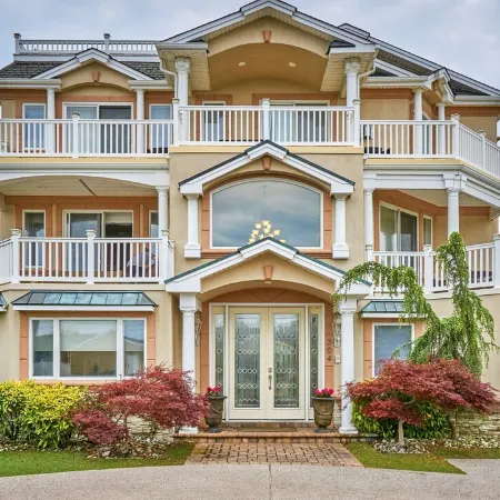 Large Luxury Beach Home-8 Bedrooms, 8 Full Baths, Pool, Elevator & Rooftop Deck!