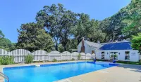 King St Retreat- Pvt Pool, Bball, Ping Pong, Pets OK - Uima-altaat