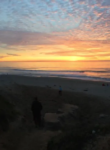 Coastal Comfort with Short Walk to Bluffs and Beach