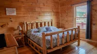 Prime Mountaintop Luxury Lodge, Spacious Outdoor Living. Amazing Views Sleeps 20 Hotels near Surry Community College