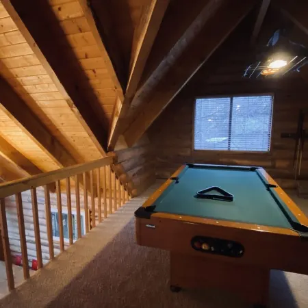 'Spectacular' 4 Bedroom, 3 Bath, Sundance Mt. Home, Central A/C