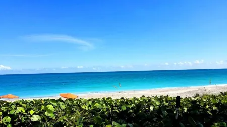 POSHPADZ-Sandpiper Villa Walk to Jupiter Beach-Bella Vista Отели в г. Юпитер