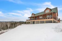 MtnView+Hottub+Lg Outdoor Area
