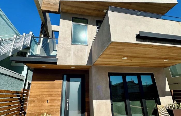 Escape to a Coastal Retreat: Modern 5-Star Beachfront Home w/ 360 Ocean Views!