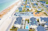 Ocean View, steps from sand, enjoy it all in your spacious 3-bedroom retreat