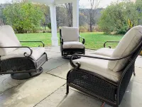 Swimming Hotspot, Family Friendly, 1 block to local shops