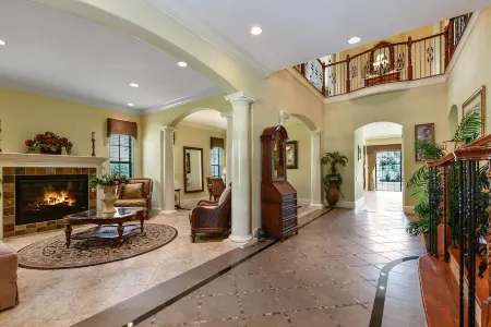 5/6 Bedroom Home - Grill -  Pool - Full Amenity Access. Free Waterpark access