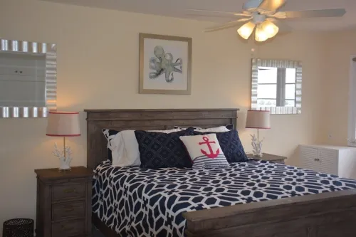 Ocean views, hot tub & pool, walk to beach, restaurants, and more!