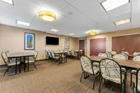 Comfort Inn & Suites Avera Southwest - Frühstück