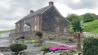 Luxury Farmhouse Sleeps 8 Hottub Brecon Beacons Hôtels à : Honddu Isaf