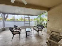 Bright Gated TH- Wiregrass Shops Hotels in Wesley Chapel