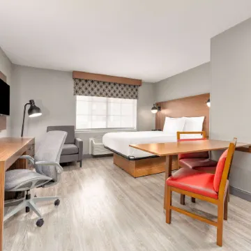 Hawthorn Extended Stay by Wyndham Bedford - Dallas