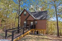 TreeHouse, Hot Tub, Wooded Views, Near Lake - Alphydda