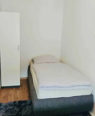 The practice - living as therapy (including own parking space)