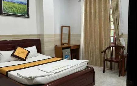 Van An 2 Hotel Отели в г. Туихоа