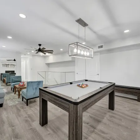 6Bed 4Bath Villa - Pool - Garage - Close to Beach