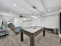 6Bed 4Bath Villa - Pool - Garage - Close to Beach