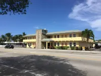 Curtis Inn & Suites Hotels in Hallandale Beach