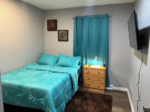 Cozy home in Rockford Sleeps 8