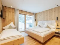 Mountain Suite Nr 201