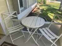 Charming 3-bedroom pool home on the lake with spectacular sunsets & close to all