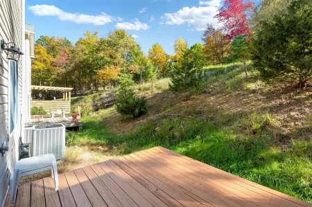 Charming 3-bedroom townhome in serene Massanutten Resort Отели в г. Массанаттен