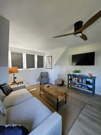 Charming 1-Bedroom Carriage House Near Marietta Square Отели в г. Мариетта