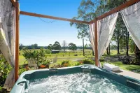 The Studio Retreat perfect for a quiet romantic break. Pet friendly, hot tub.