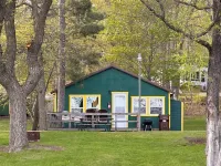 Roomy Cabin With Beautiful Views - Cabin 2.5 at Green Valley Resort
