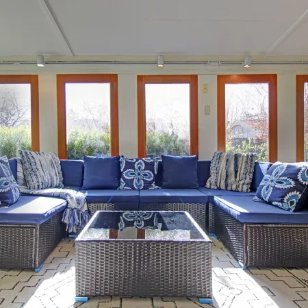 The Space Place: Cosmic-Themed Family Getaway Near Hotspots in Tulsa, Oklahoma!