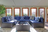 The Space Place: Cosmic-Themed Family Getaway Near Hotspots in Tulsa, Oklahoma!