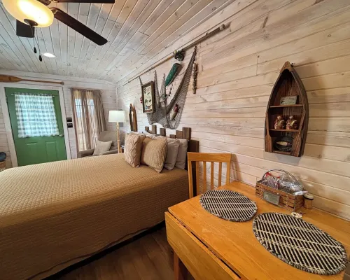 Fish Cabin at Mountain View Retreat Hotels in Latimer County