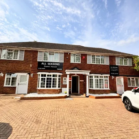 All Seasons Guest House Gatwick & Airport Parking
