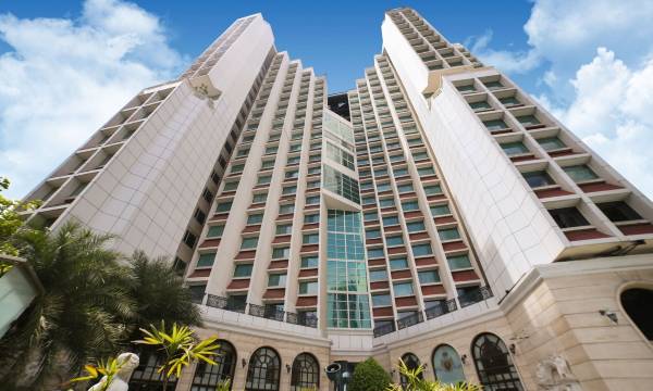 Hotel the Royal Plaza