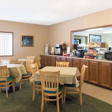 Super 8 by Wyndham Poplar Bluff Missouri